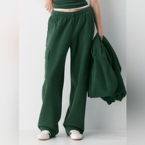 Aritzia TNA Mega Fit Cargo Sweatpant